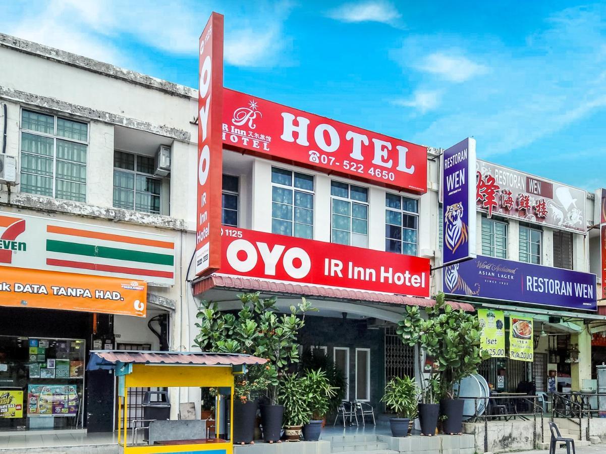Oyo 1125 Ir Inn Hotel Скудай Екстер'єр фото