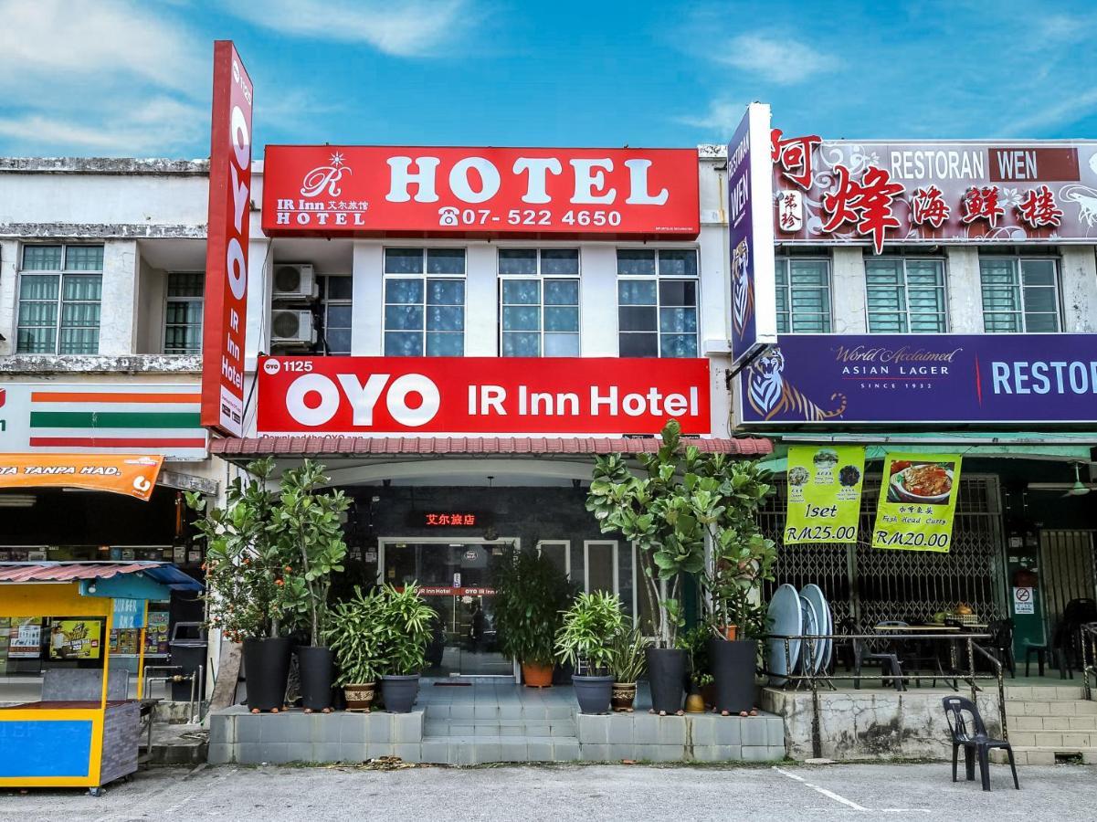Oyo 1125 Ir Inn Hotel Скудай Екстер'єр фото