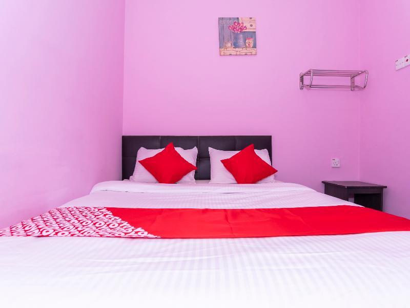 Oyo 1125 Ir Inn Hotel Скудай Екстер'єр фото