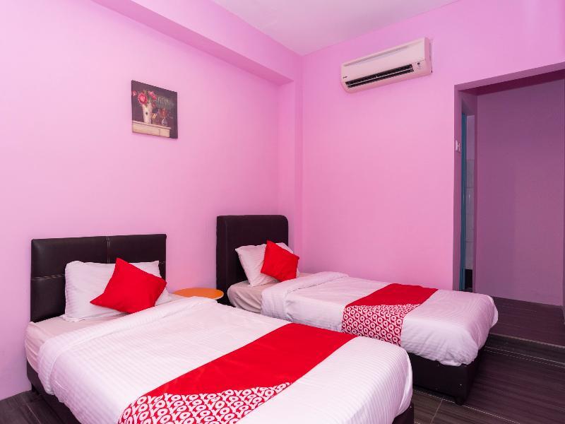 Oyo 1125 Ir Inn Hotel Скудай Екстер'єр фото